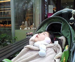 お店の外で・・・