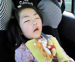 寝てます＾＾；